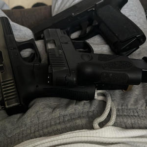 Illegal Glocks (feat. Mbs Dreco) (Explicit)