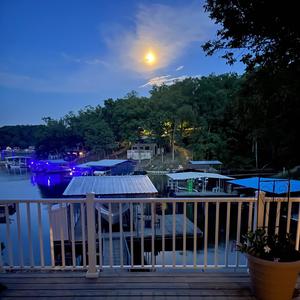 seltzer in the water kinda summer (feat. Noodle & Dan Campbell) (Explicit)