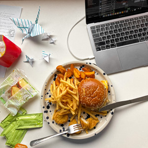 детские игрушки (feat. djfnksl|Explicit)