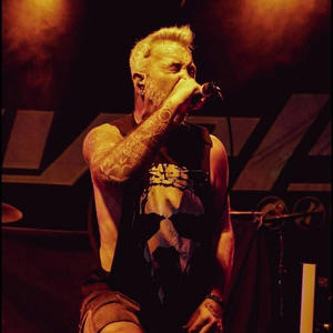 c'est la vie (feat. REMNANTS) (Explicit)