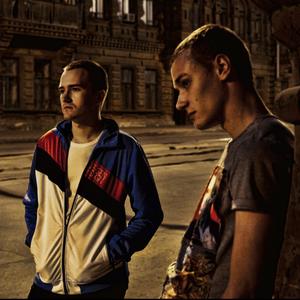 Постер (feat. Леша Лэ)