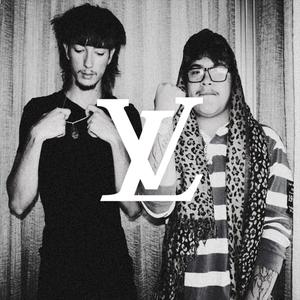 LV CHANCLAS (Explicit)