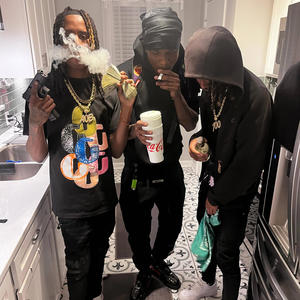 Fanned Out (feat. Baby3rd) (Explicit)