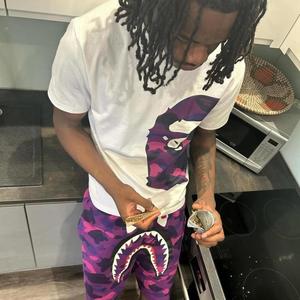 C EST LA QUELLE (feat. blv) (Explicit)