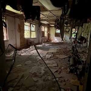 Gangstalking Victim (feat. Reptilian God Mana & Armagh3tto) (Explicit)