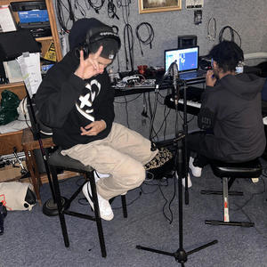 JELLO (feat. Asleeponme) (Explicit)