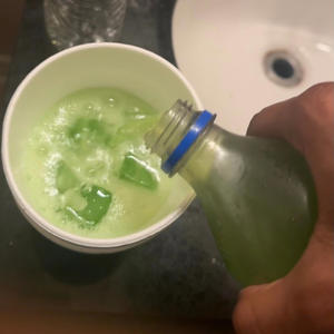 Green (feat. TrapScars) (Explicit)