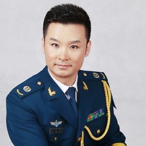 拉住妈妈的手封面