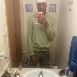 Shaking ass (Explicit)