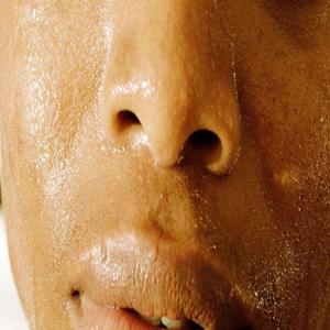 SWEAT (feat. akabedhead) (Explicit)