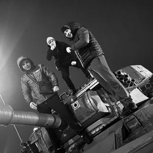 Pewne Ruchy (feat. Czarny, Sztywny Julian & Sakwa WRO) (Explicit)