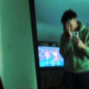 Face lifts prod faint (Explicit)