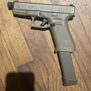 bidness is bidness (feat. rrunoff) (Explicit)