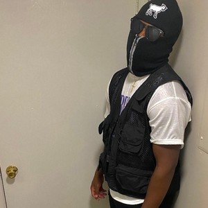 FIND SOMEBODY TO PLAY WITH (feat. Luhh Ke) (Explicit)