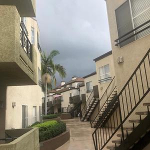 Kingsman <3 (feat. Yung Canada & James manager)