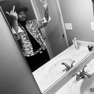 Bare with me (Explicit)