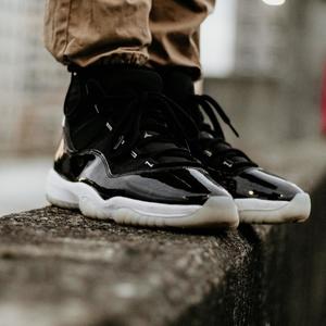 Jubilee (feat. Von Banxy) (Explicit)