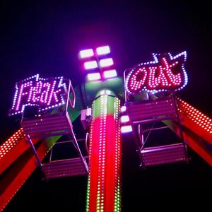 apple bottom jeans (feat. julia) (Explicit)