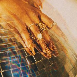 GOLD (feat. Justis Chanell) (Explicit)