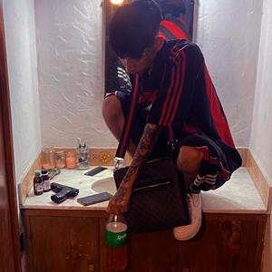 feo en guxxi (feat. playboisito & la maldad) (Explicit)