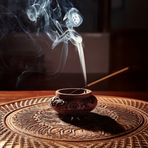 An Echo Of Silence On The Horizon