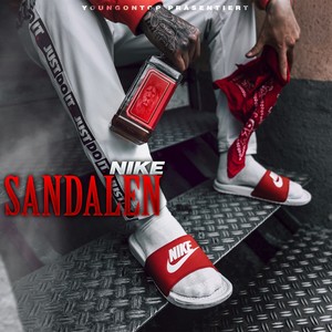 Nike Sandalen (Explicit)