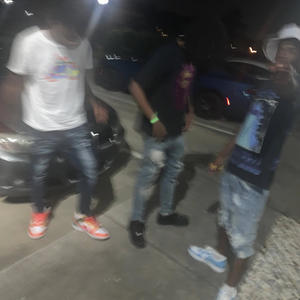 niggasweird (feat. shaqgmt) (Explicit)