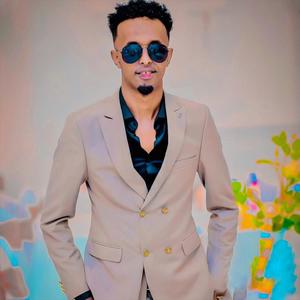 Xubi Mug Iyo Miisaan Leh (feat. Cabdikariin Cali Shaah & Cabdijibaar Gacaliye) (Explicit)