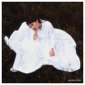 MEISJE IN WIT (Explicit)