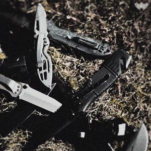 IMAKEMONEYWHILEIPISS (Explicit)