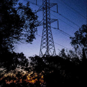 too close for comfort (feat. raftheartist) (Explicit)