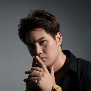 两情相悦共此生