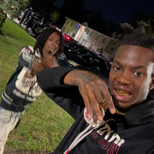 19 shottz (feat. Headshott26) (Explicit)