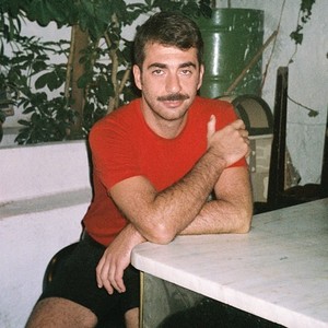 Giati ton agapo