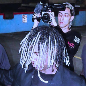 PAPARAZZI