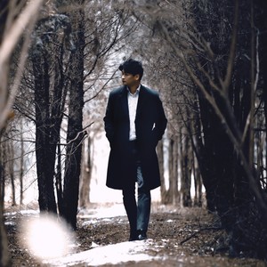 雪飘过不是冬天 (伴奏)