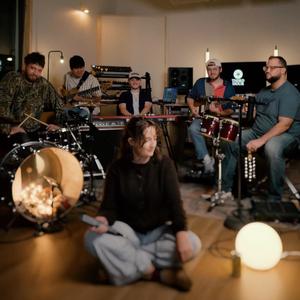 Worthy (feat. Hope Wilday)