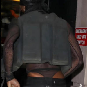 Young Ozhani - Fwehhh (Explicit)