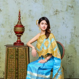 สวัสดีและลาก่อน你好，再见 (纯音乐)