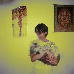 Sensível (msm nível) (feat. ****zaza) (Explicit)