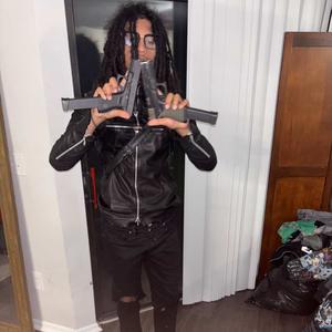 no bystanders (Explicit)