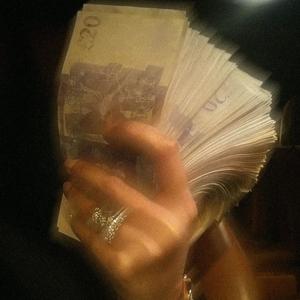 MES BILLETS (feat. ZNE) (Explicit)