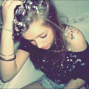 bands tucked (Explicit)