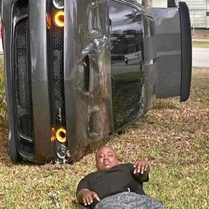 el hombre solitario al final del mundo (Explicit)