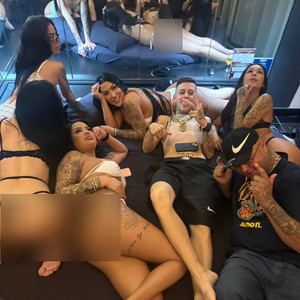 Ela é Piranha (Explicit)