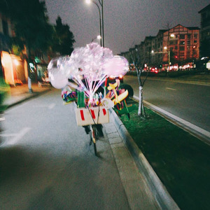 在你离开我之后的第七天的夜里，我突然又想到了你