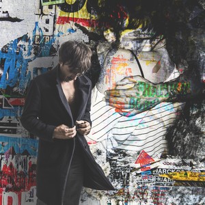 Verme (Tra le tue braccia)