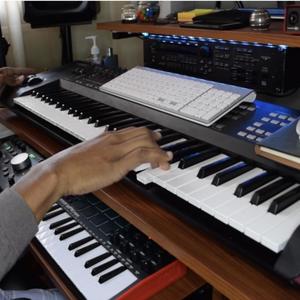 Erickey Live Studio Swetel Danse