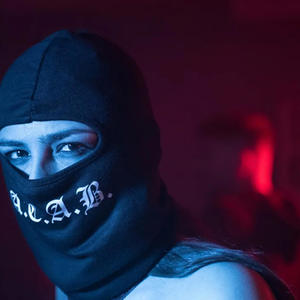 Είναι Fly (feat. Mr. Bonzo & Desco|Explicit)