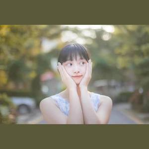 《好久不见》你会不会突然的出现，在街角的咖啡店